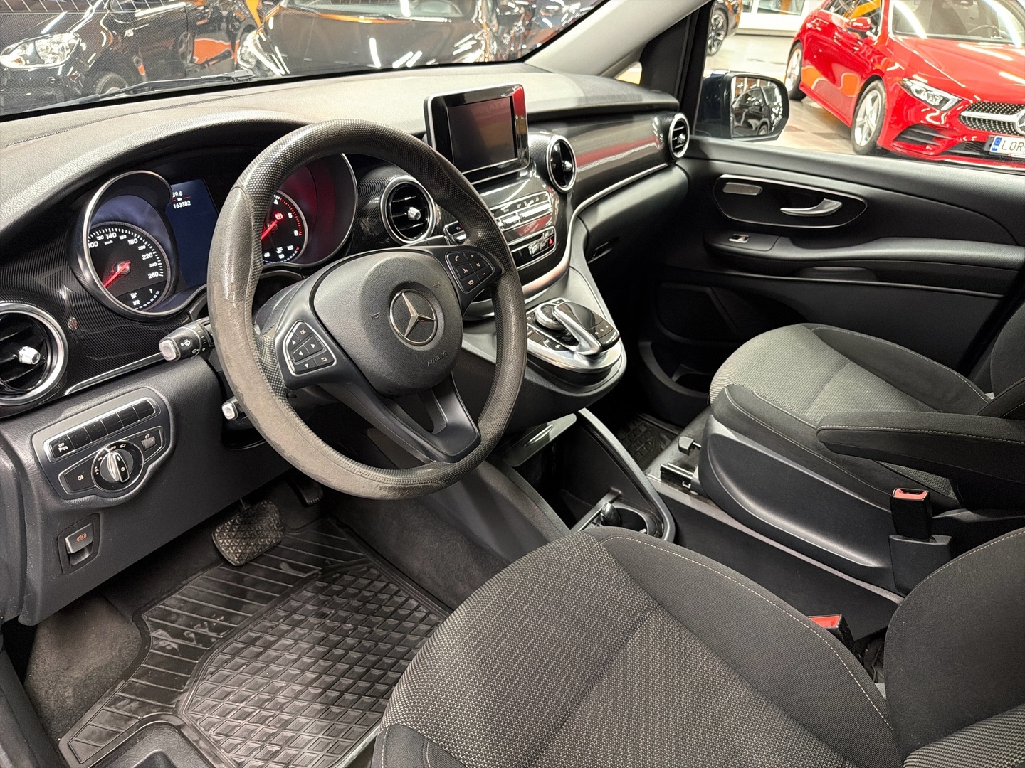 MERCEDES-BENZ V 2014