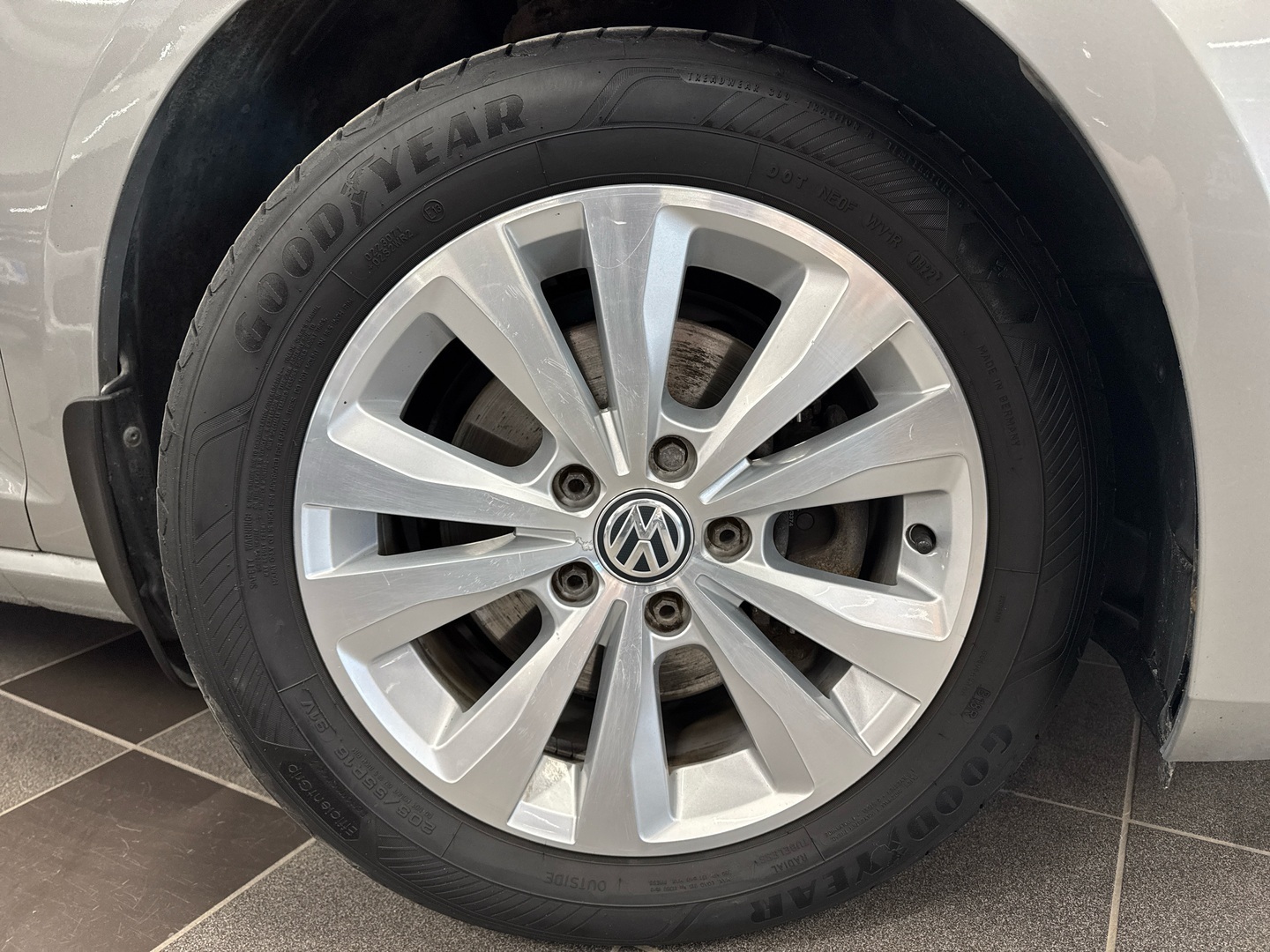 VOLKSWAGEN Golf 2015