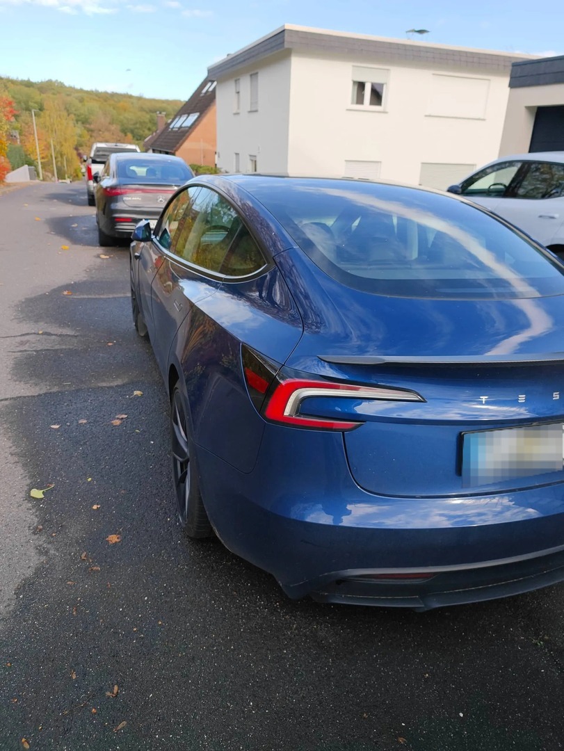 TESLA Model 3 2024