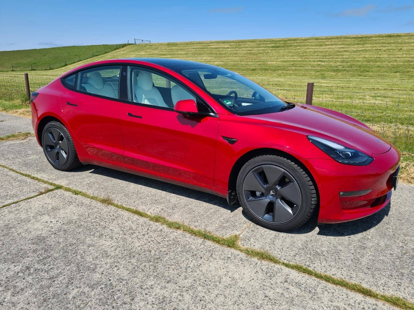 TESLA Model 3 2022