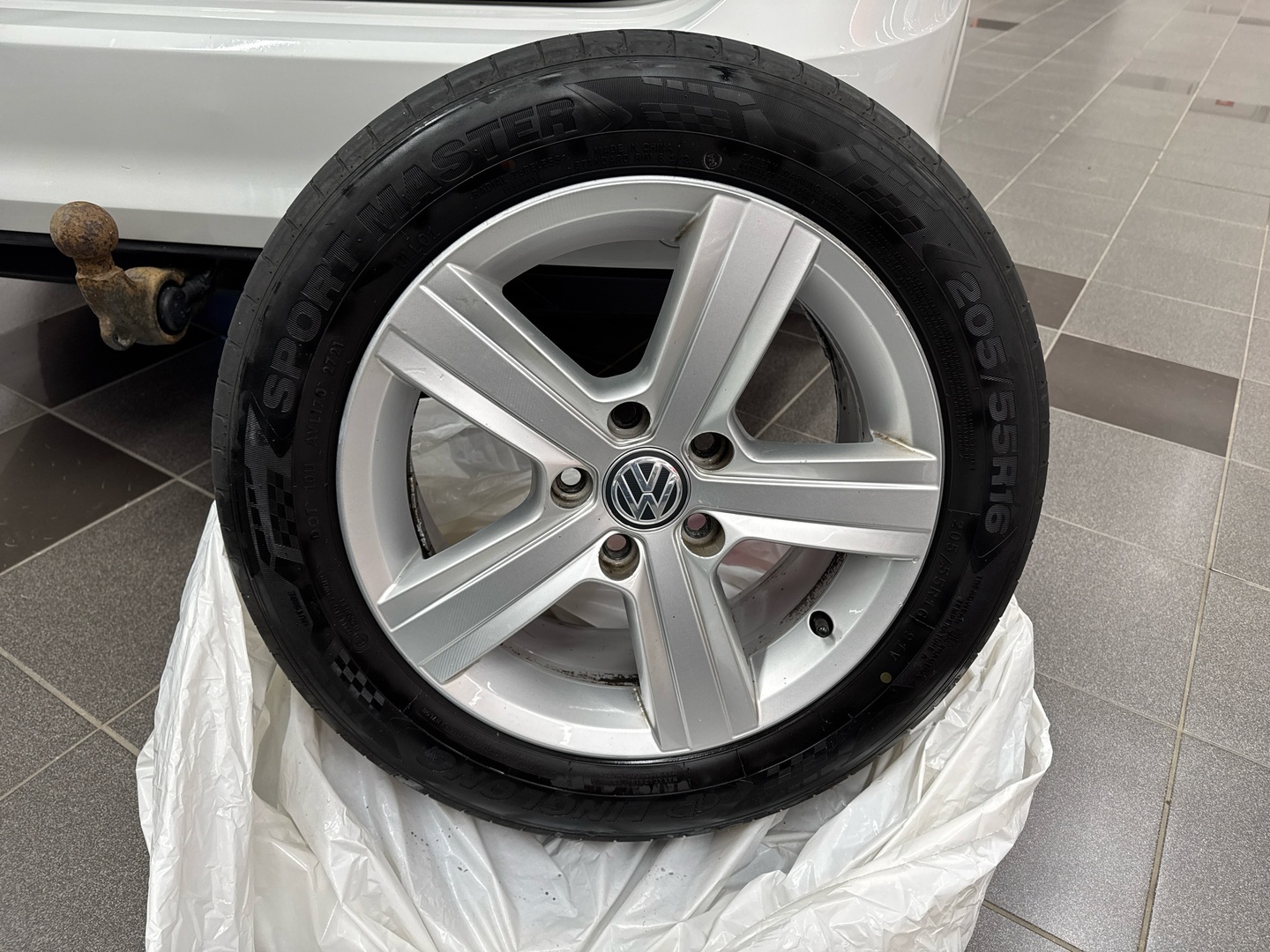 VOLKSWAGEN Golf 2014