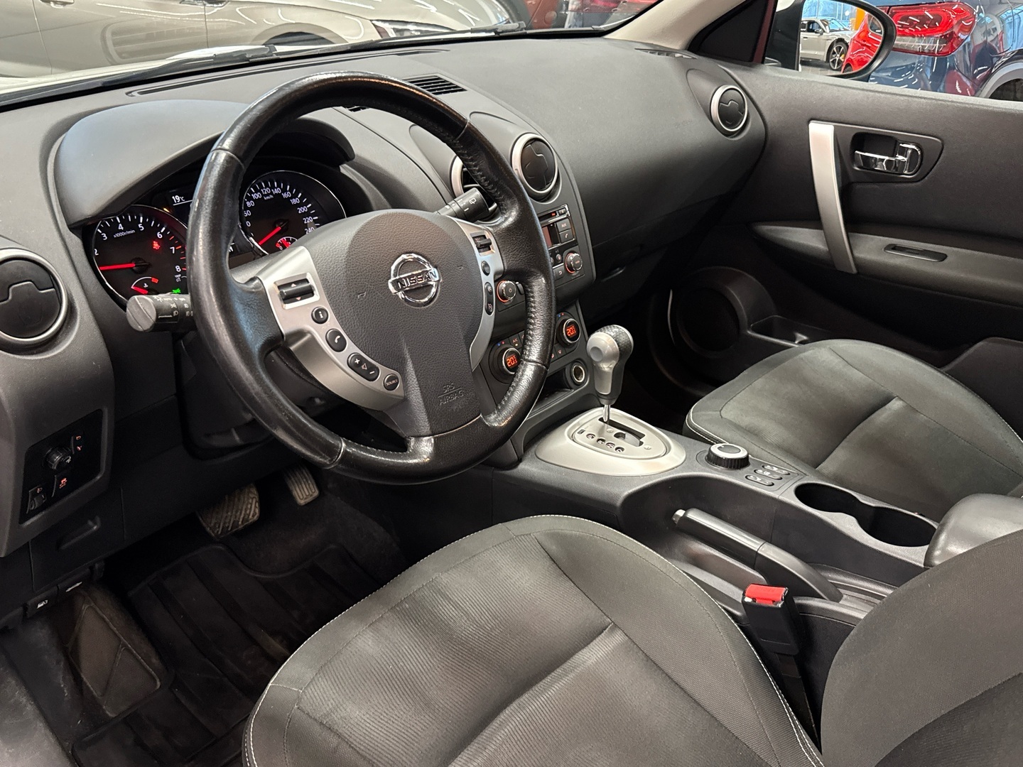 NISSAN Qashqai 6