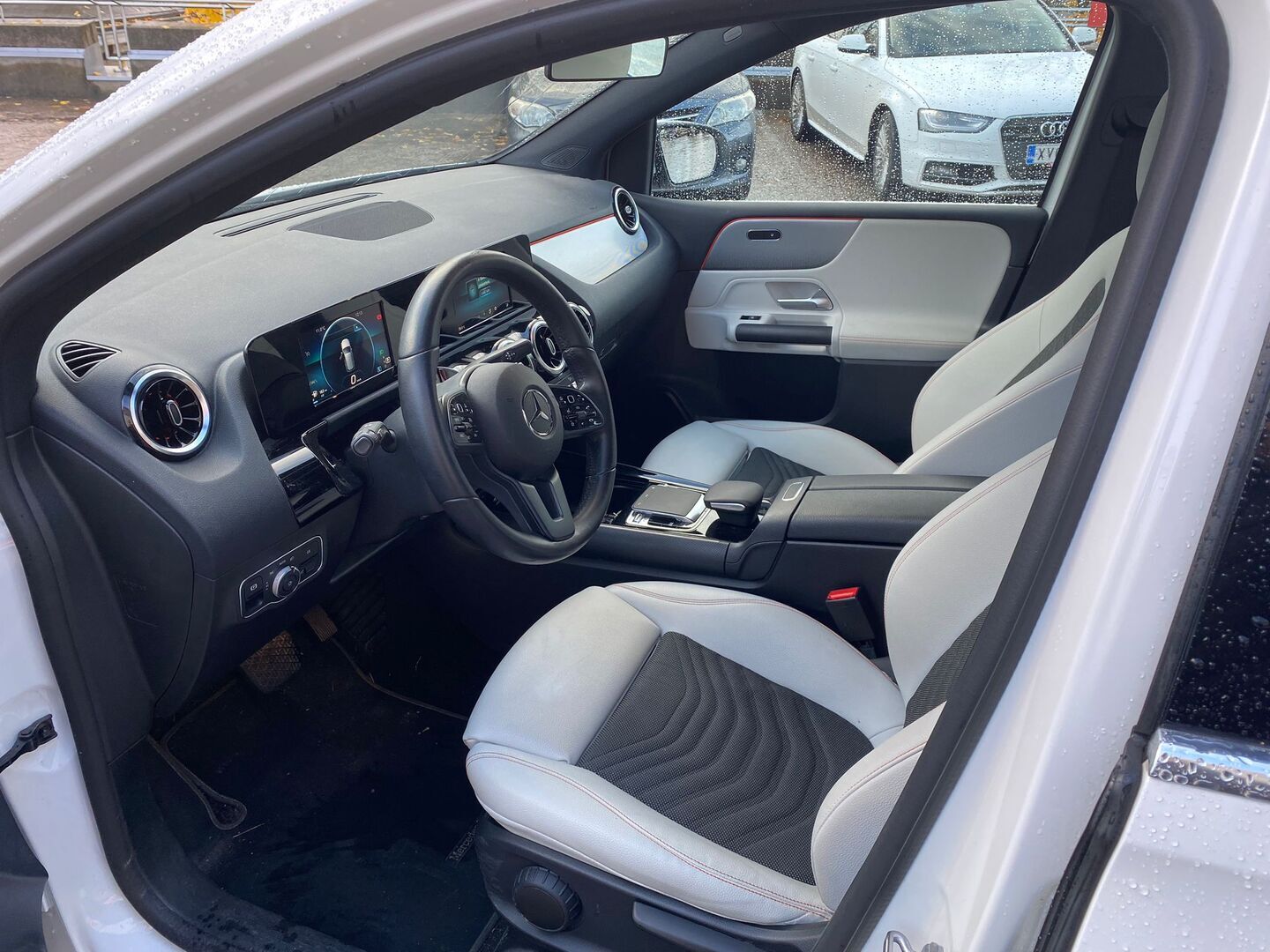 MERCEDES-BENZ B 2019