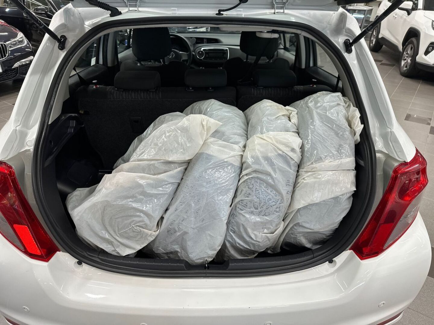 TOYOTA Yaris 11