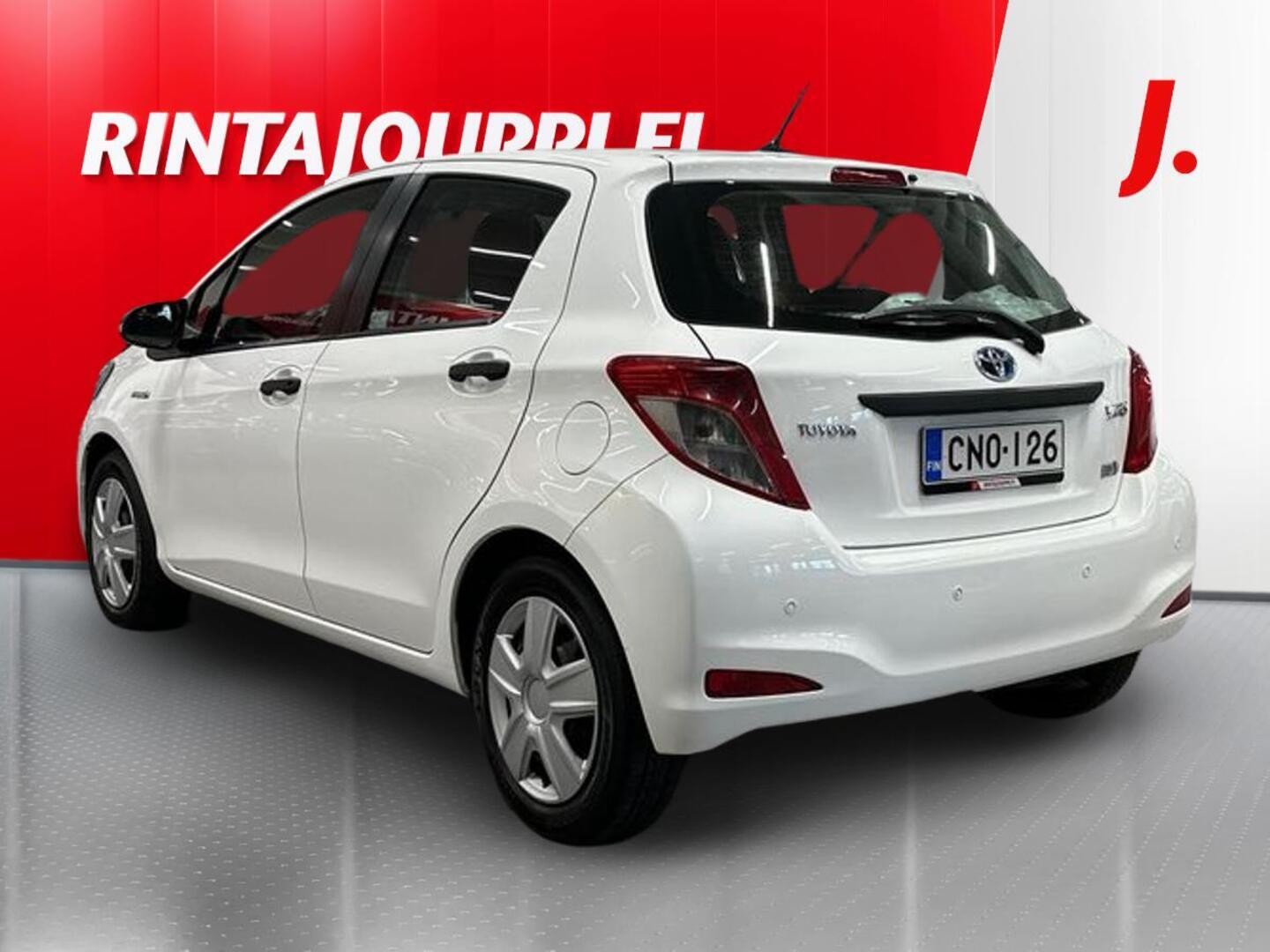 TOYOTA Yaris 2