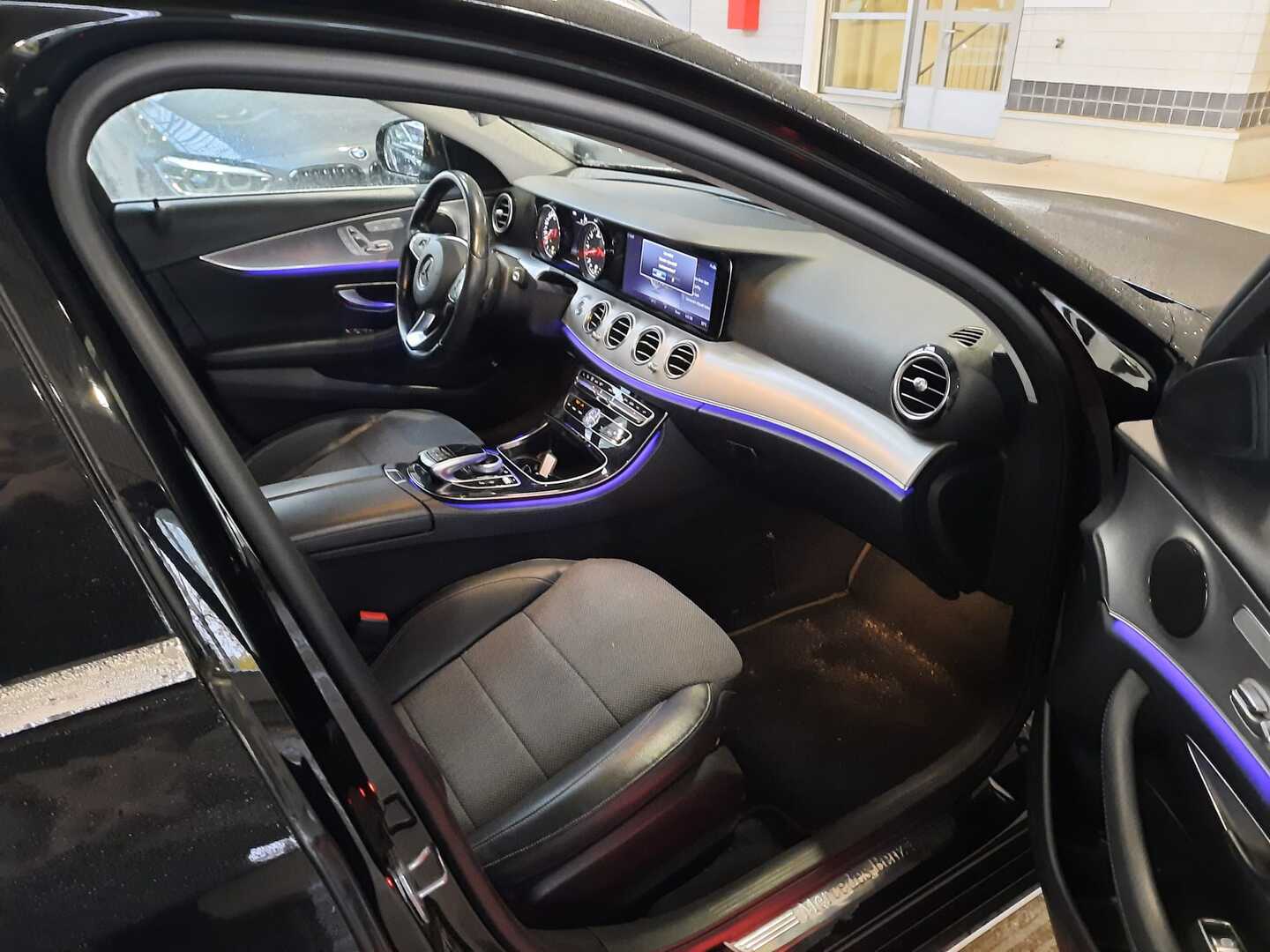 MERCEDES-BENZ E 2017