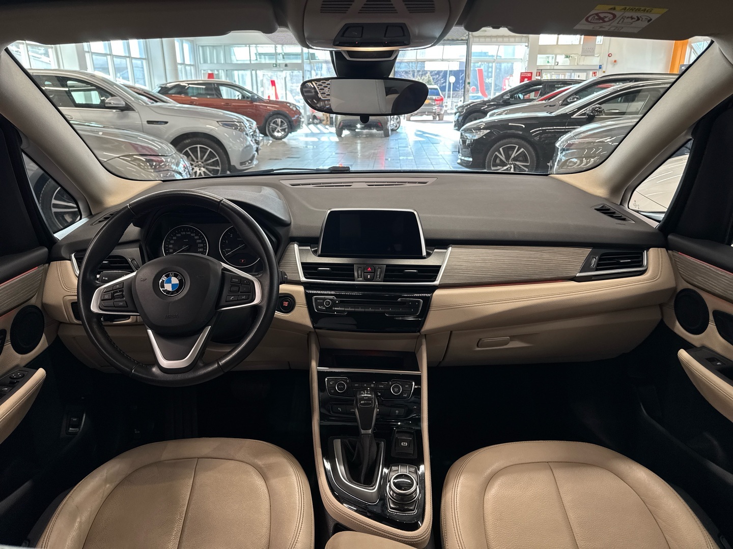 BMW 225 2018