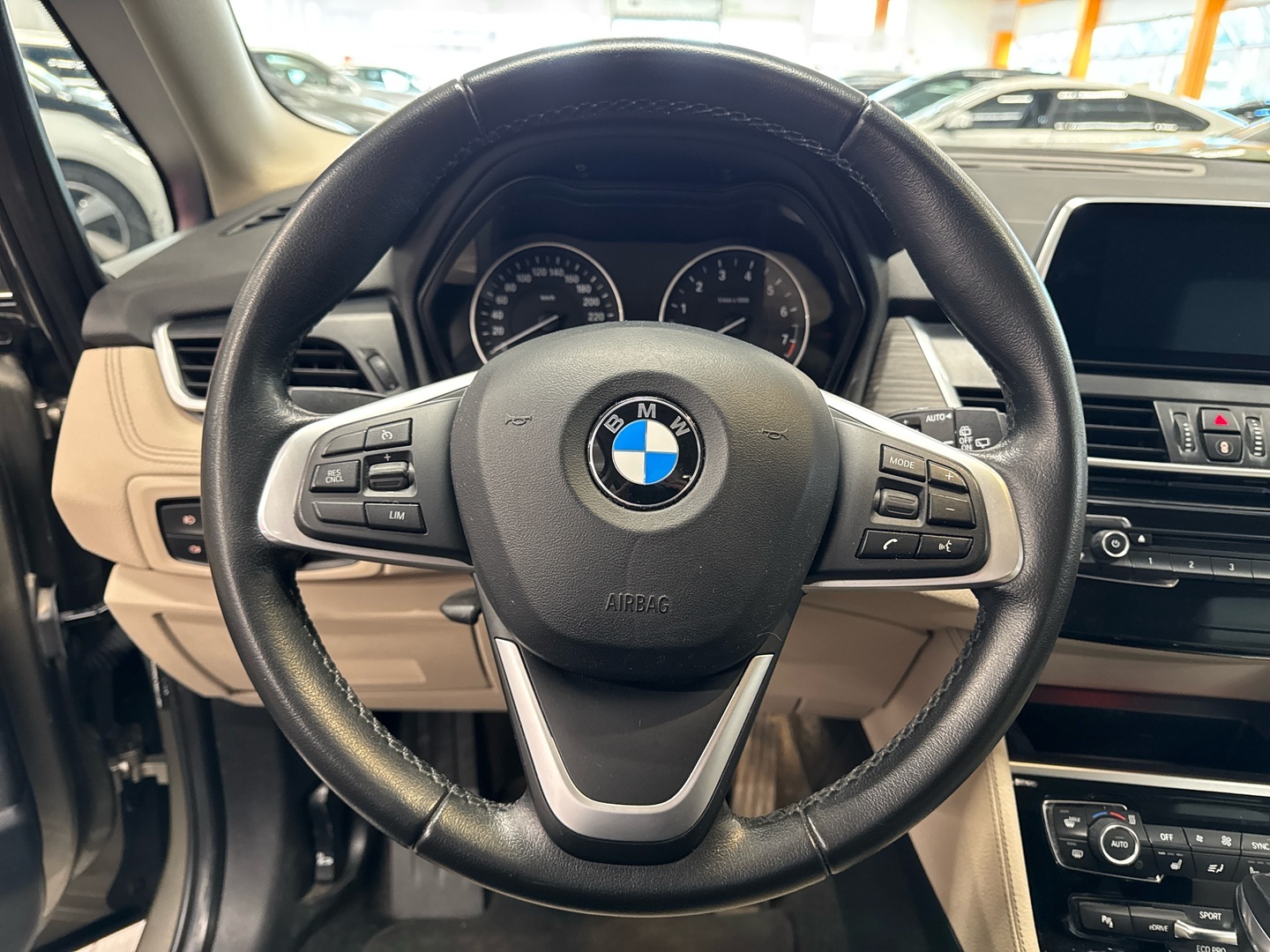 BMW 225 2018