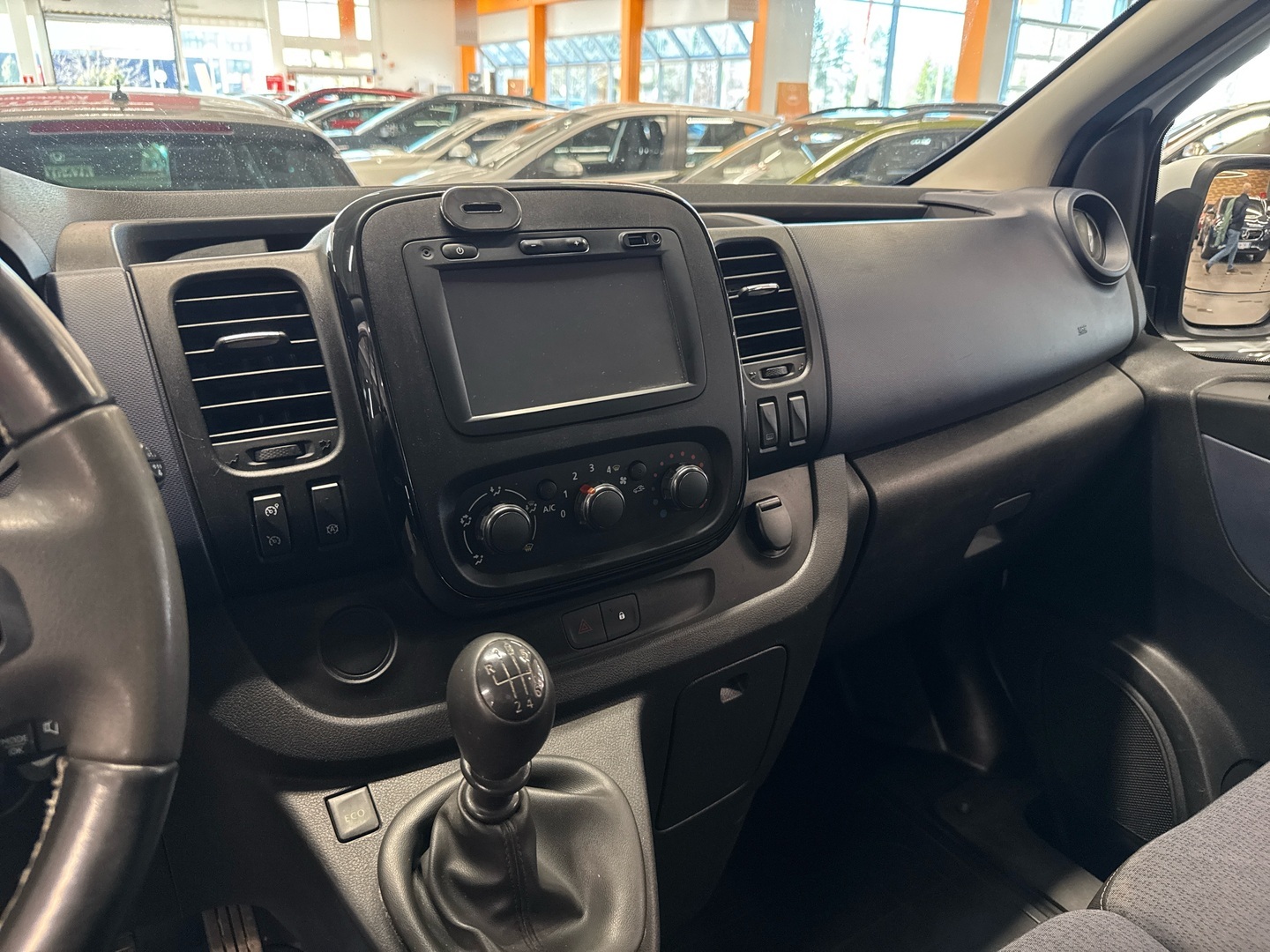 OPEL Vivaro 2016