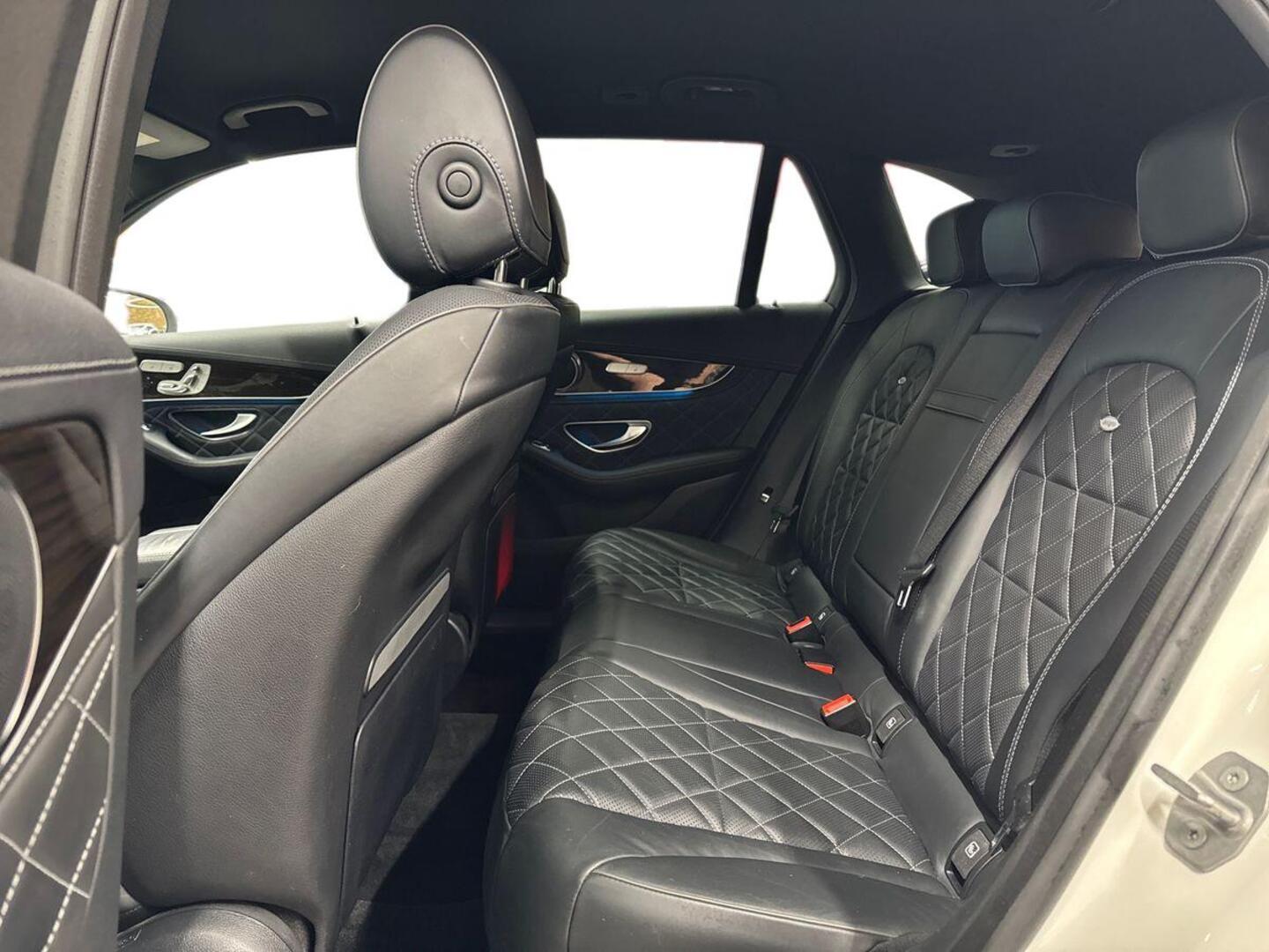 MERCEDES-BENZ GLC 10