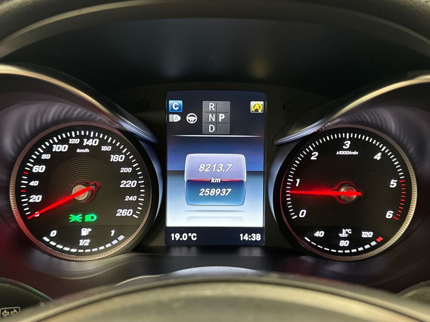 MERCEDES-BENZ GLC 18