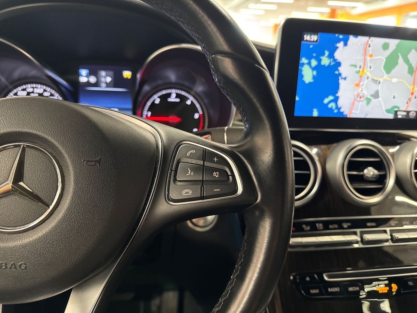 MERCEDES-BENZ GLC 22