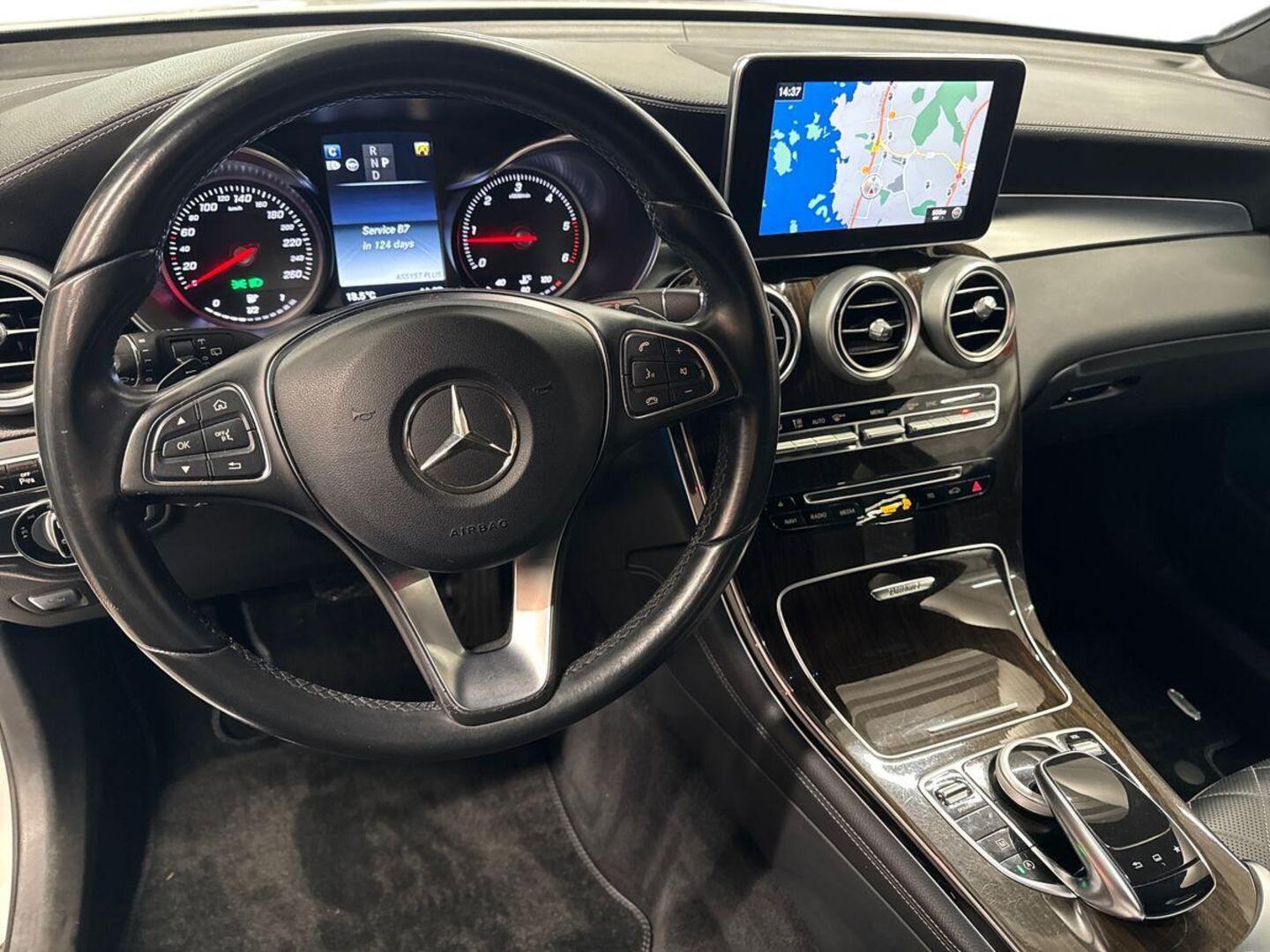 MERCEDES-BENZ GLC 7