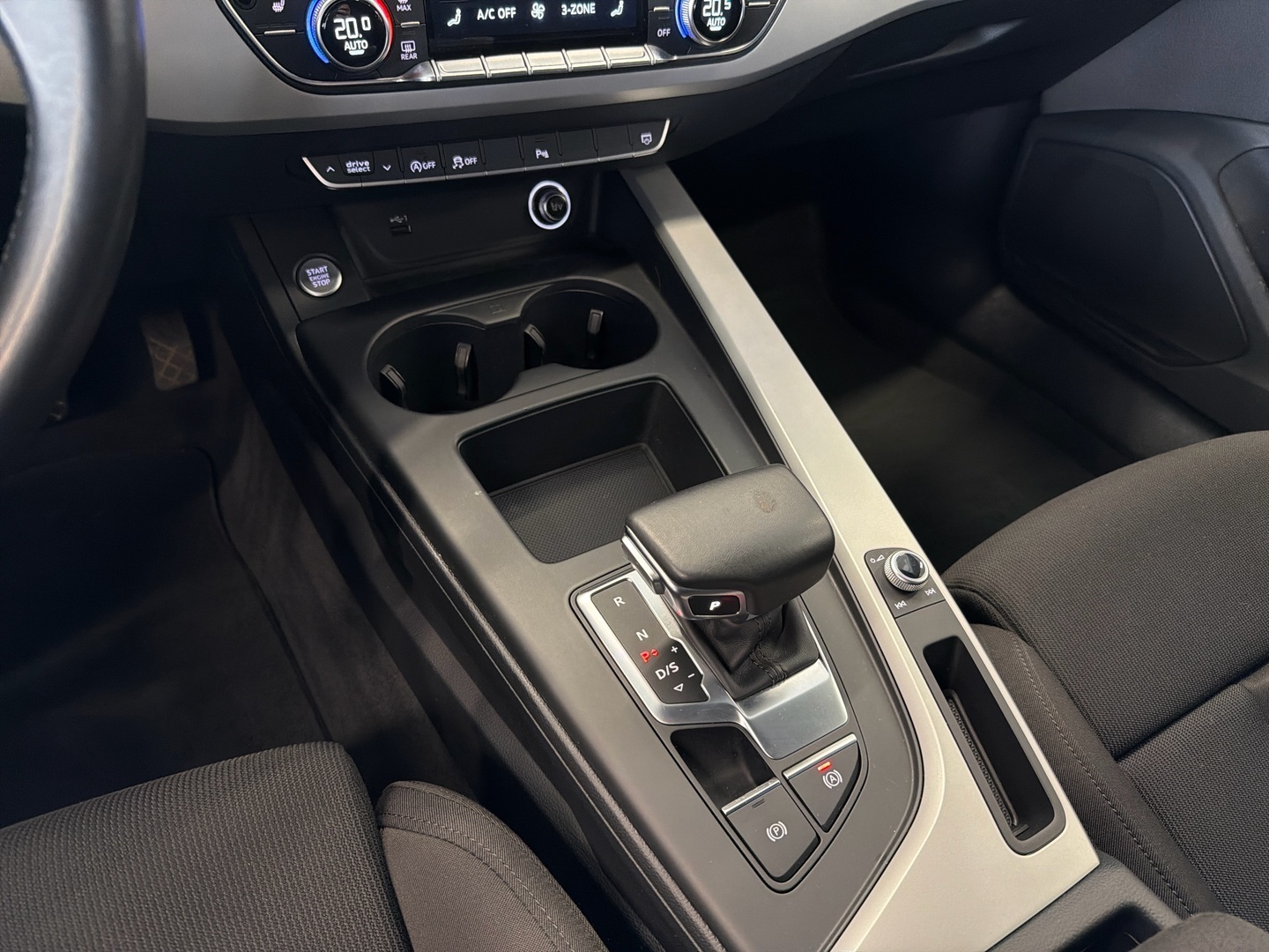 AUDI A4 2020