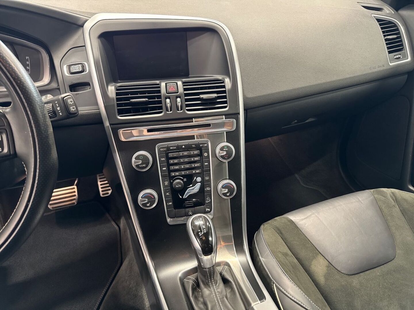 VOLVO XC60 2015