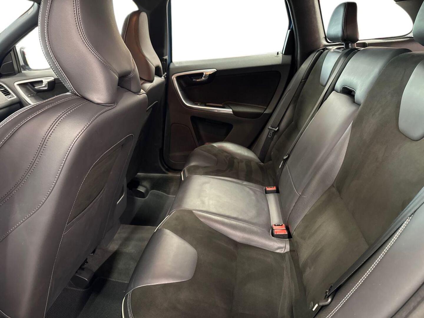 VOLVO XC60 2015