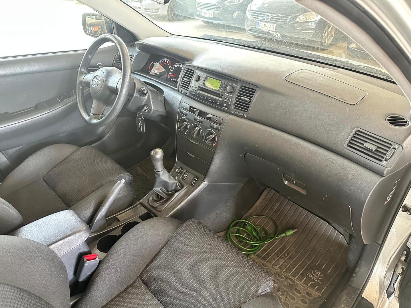 TOYOTA Corolla 2005