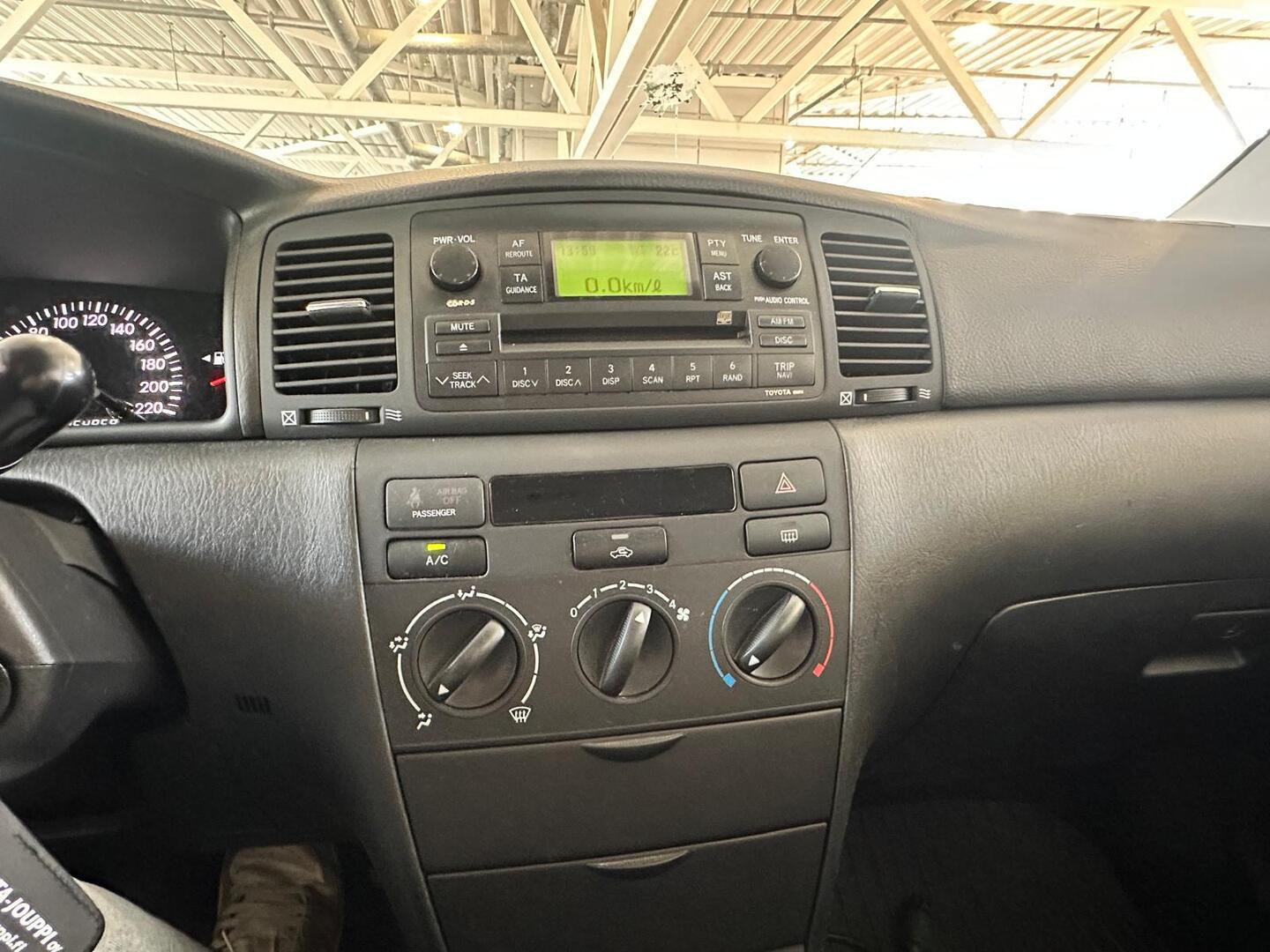 TOYOTA Corolla 2005