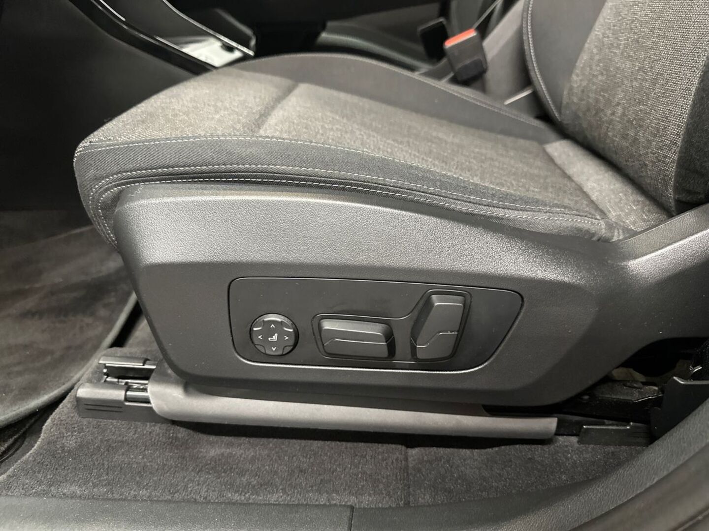BMW 225 2023