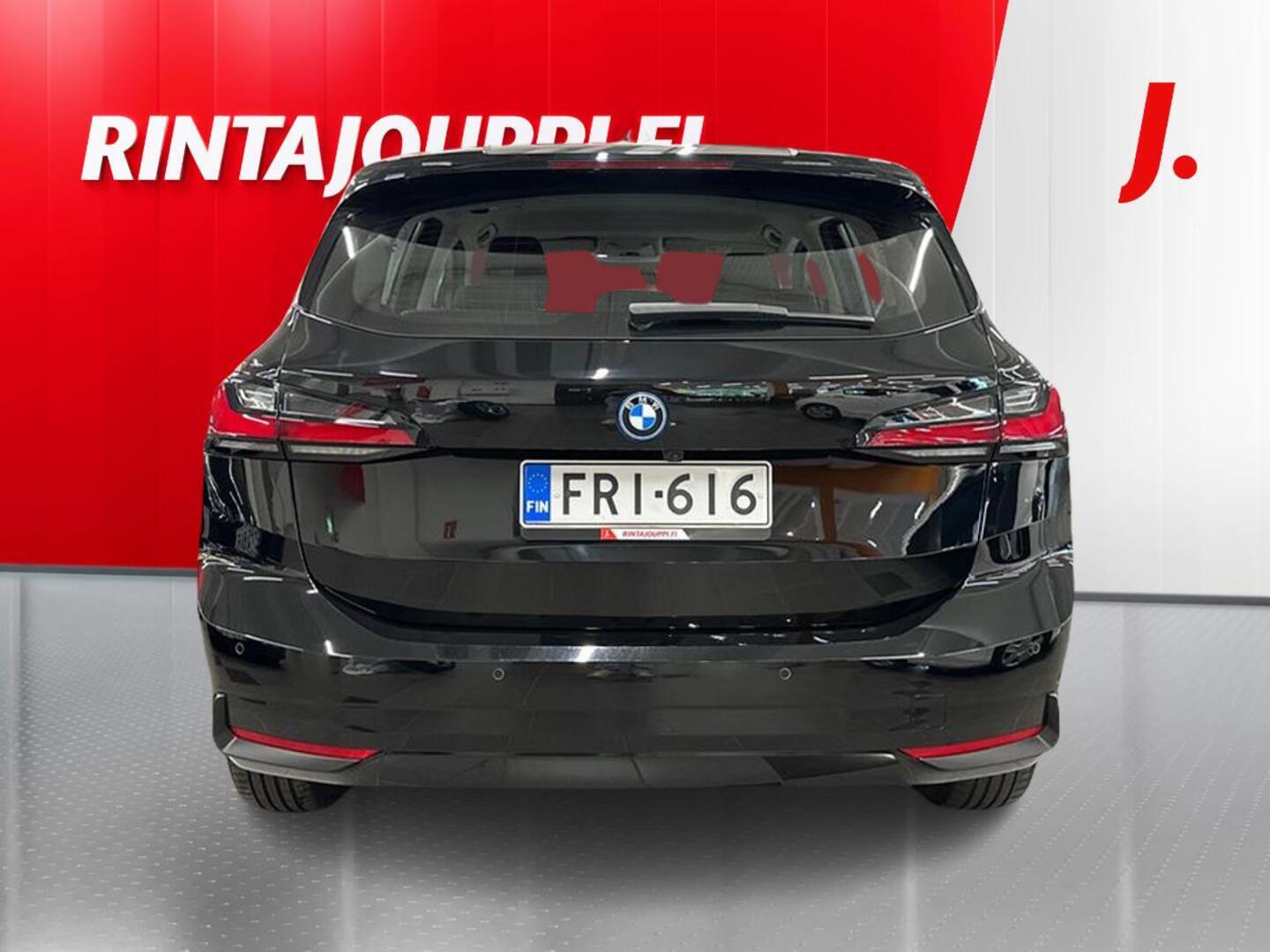 BMW 225 2023
