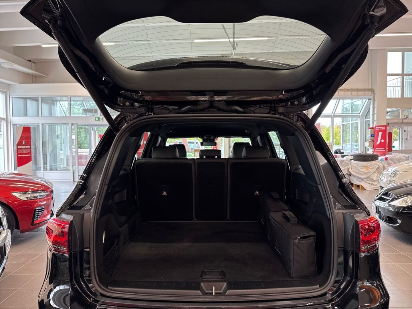 MERCEDES-BENZ EQB 11