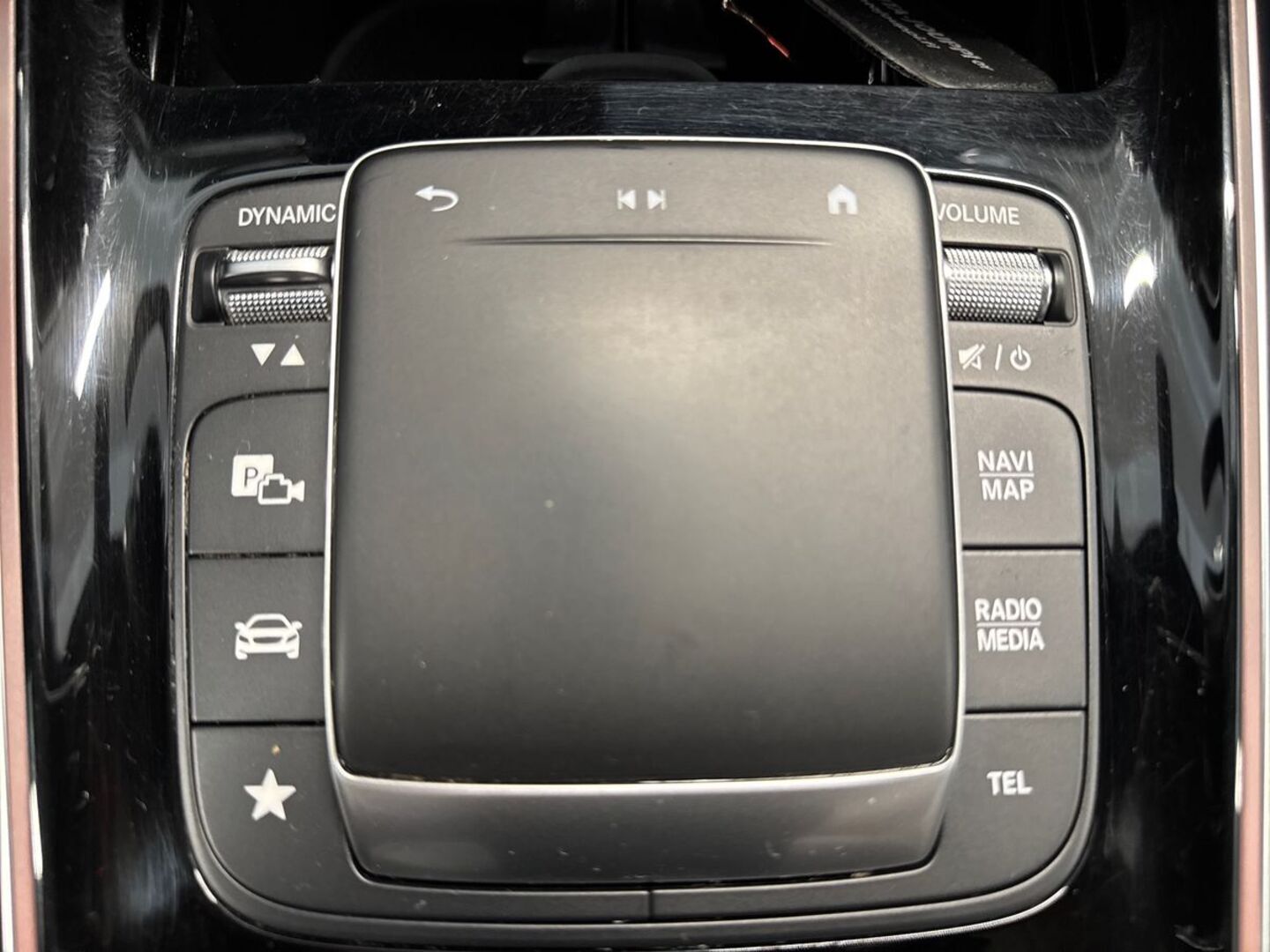 MERCEDES-BENZ EQB 28