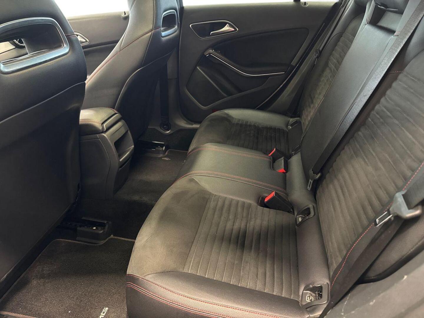 MERCEDES-BENZ CLA 2016
