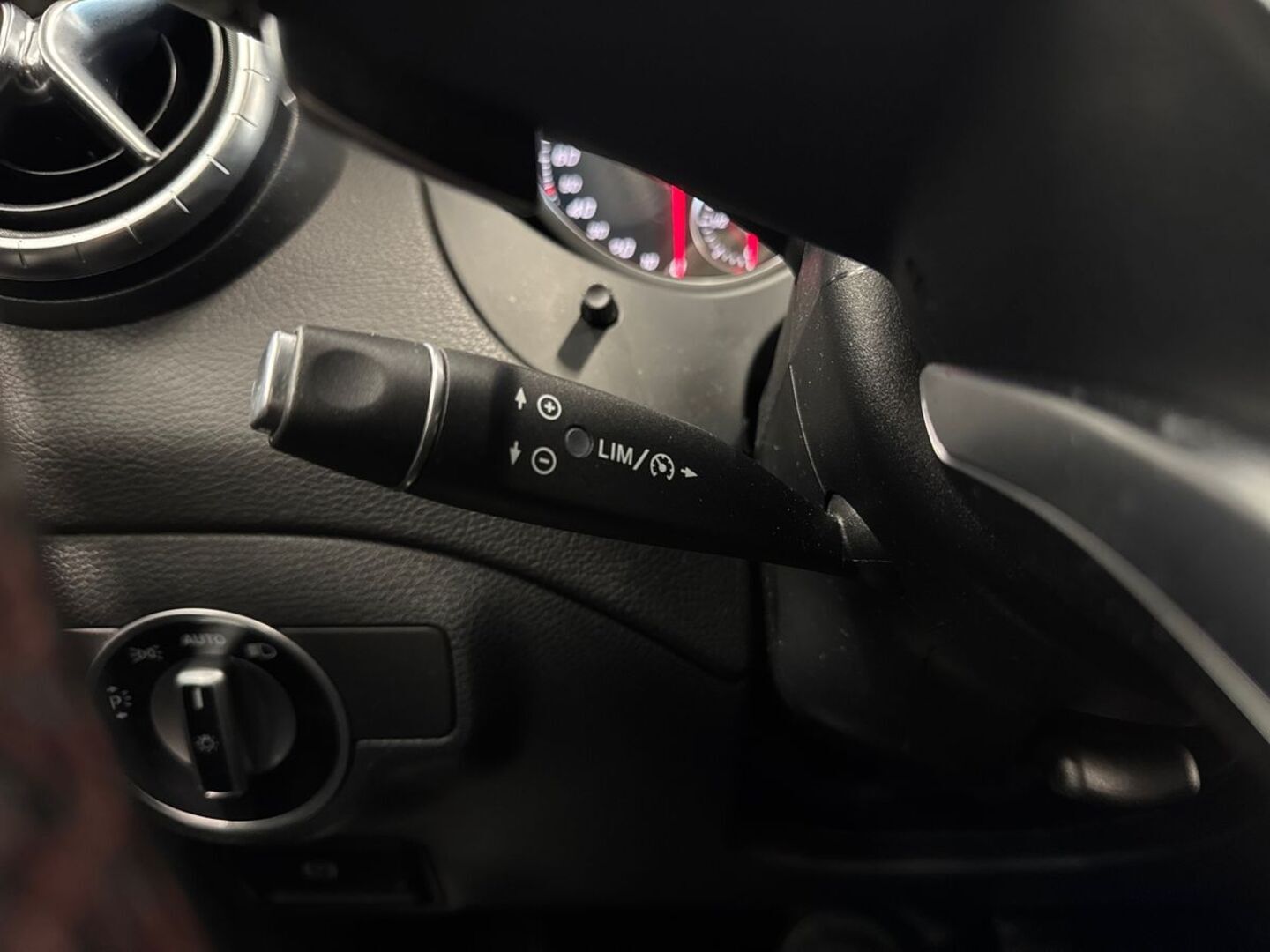 MERCEDES-BENZ CLA 2016