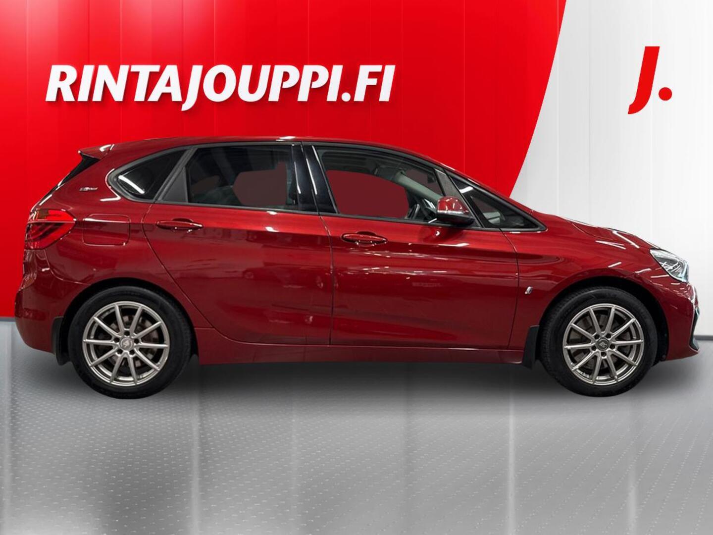 BMW 225 2019