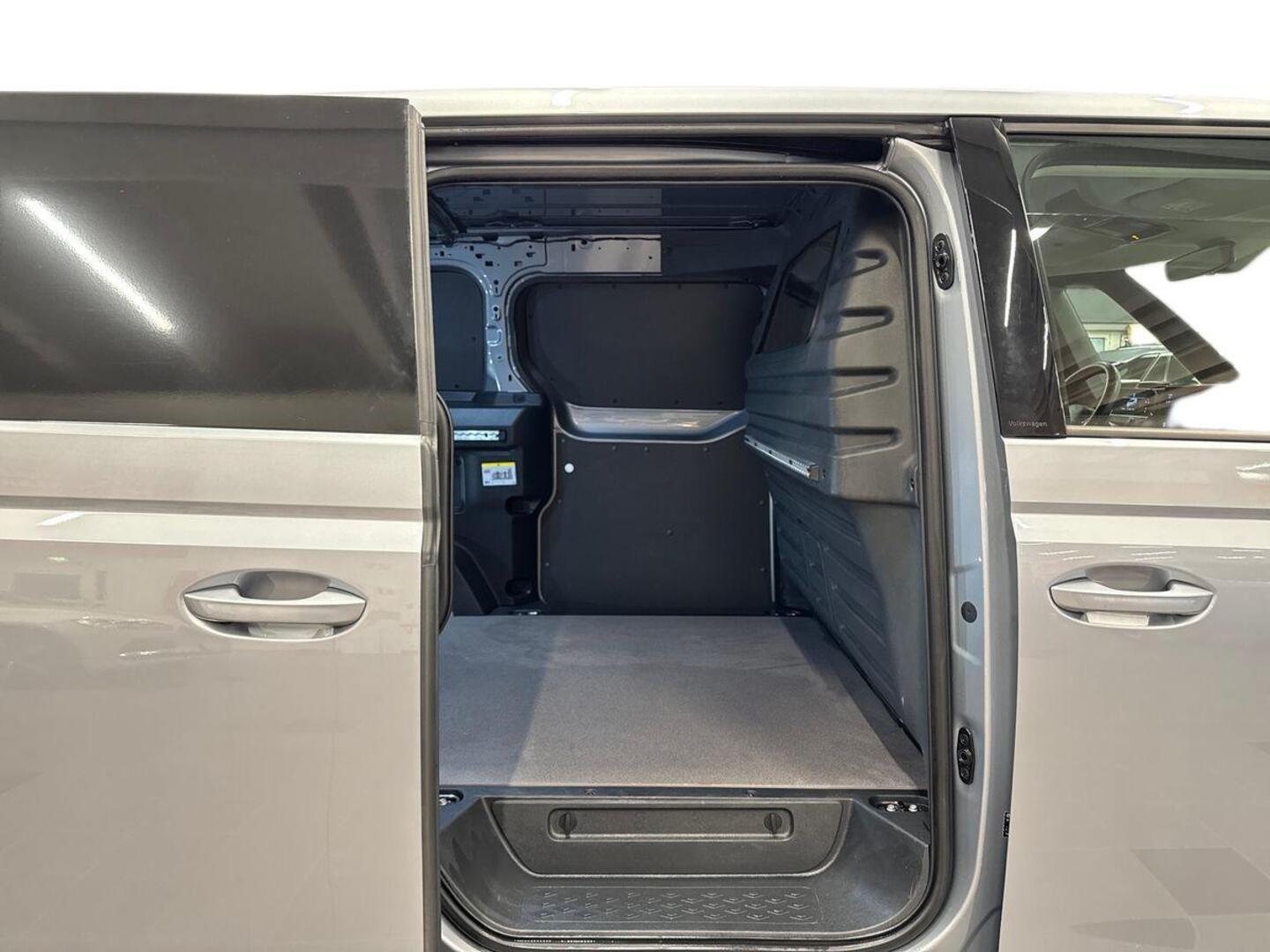 VOLKSWAGEN ID. Buzz Cargo 2023