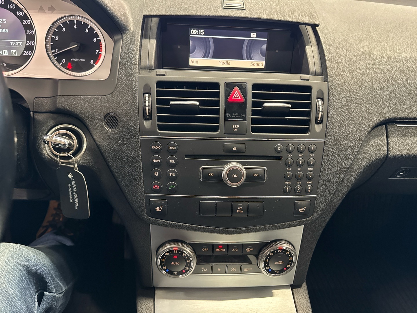 MERCEDES-BENZ C 2009