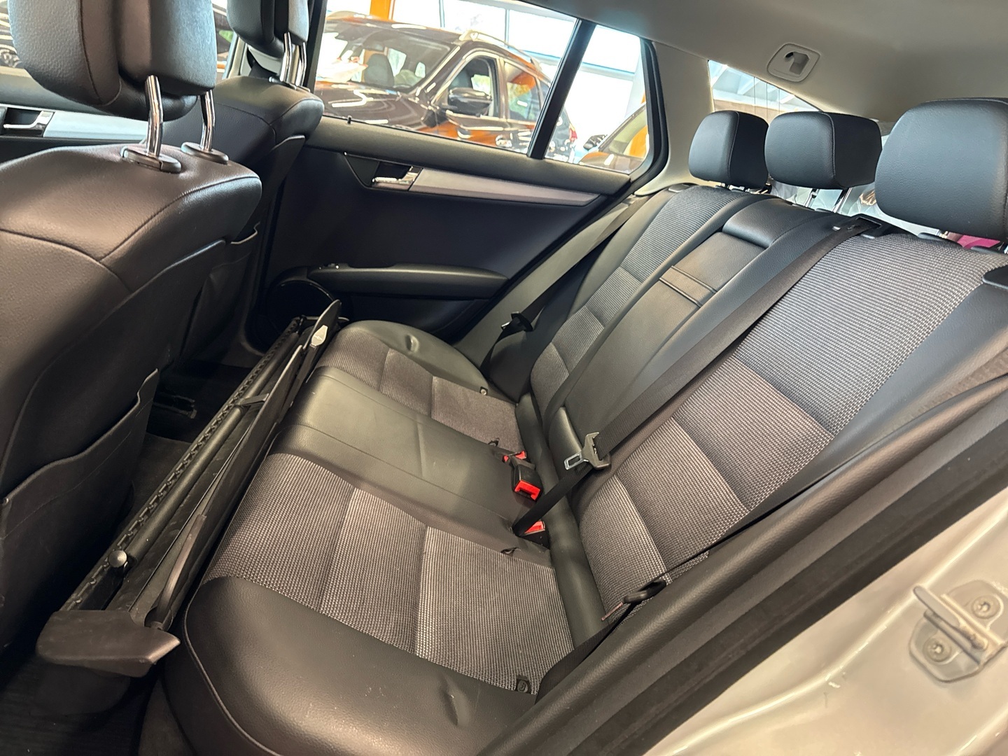 MERCEDES-BENZ C 2009