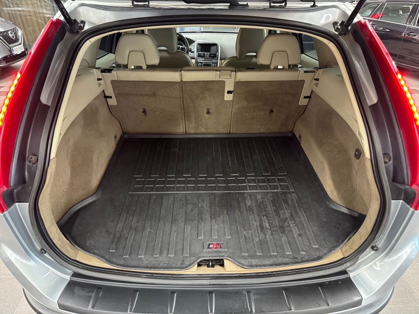 VOLVO XC60 11