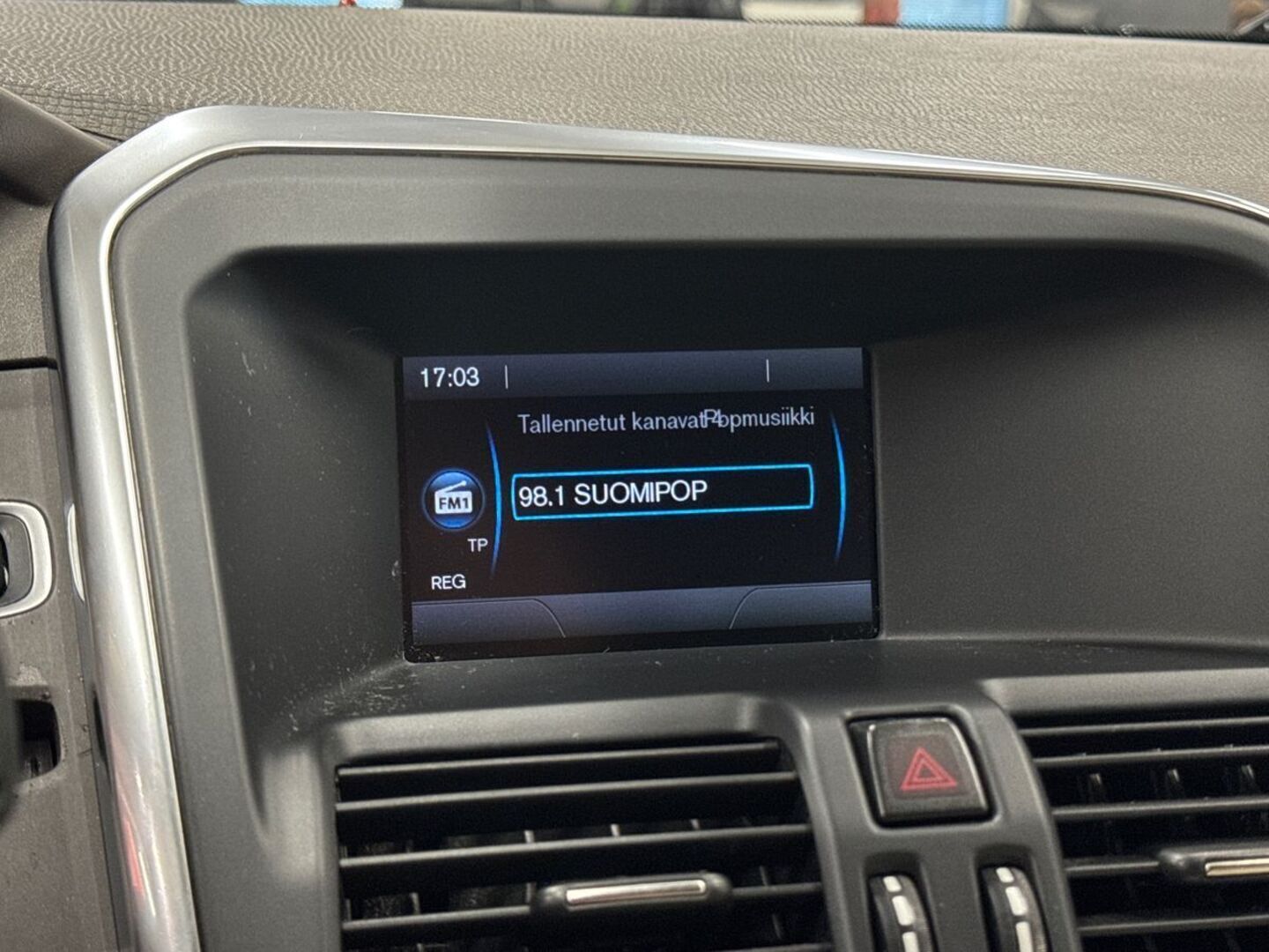 VOLVO XC60 17