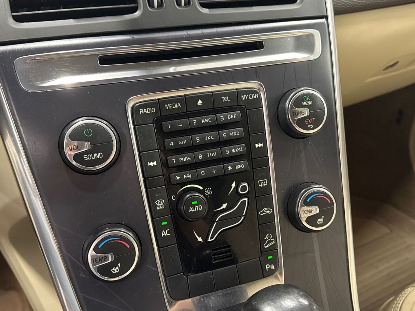 VOLVO XC60 19