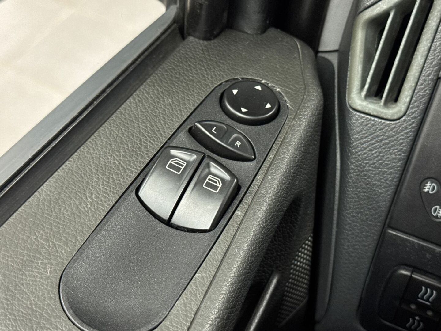 MERCEDES-BENZ Vito 22