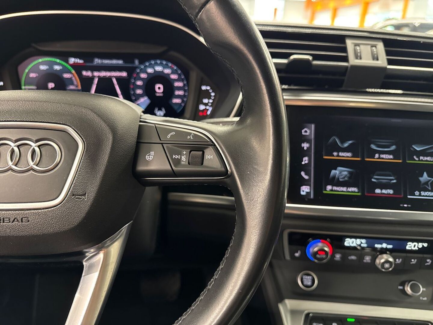 AUDI Q3 18