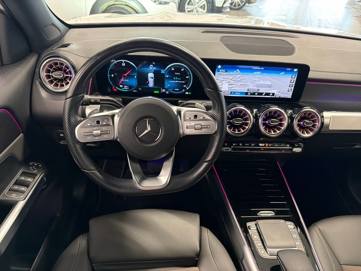 MERCEDES-BENZ EQB 2022