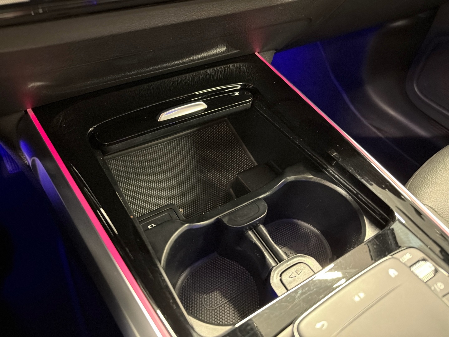 MERCEDES-BENZ EQB 2022