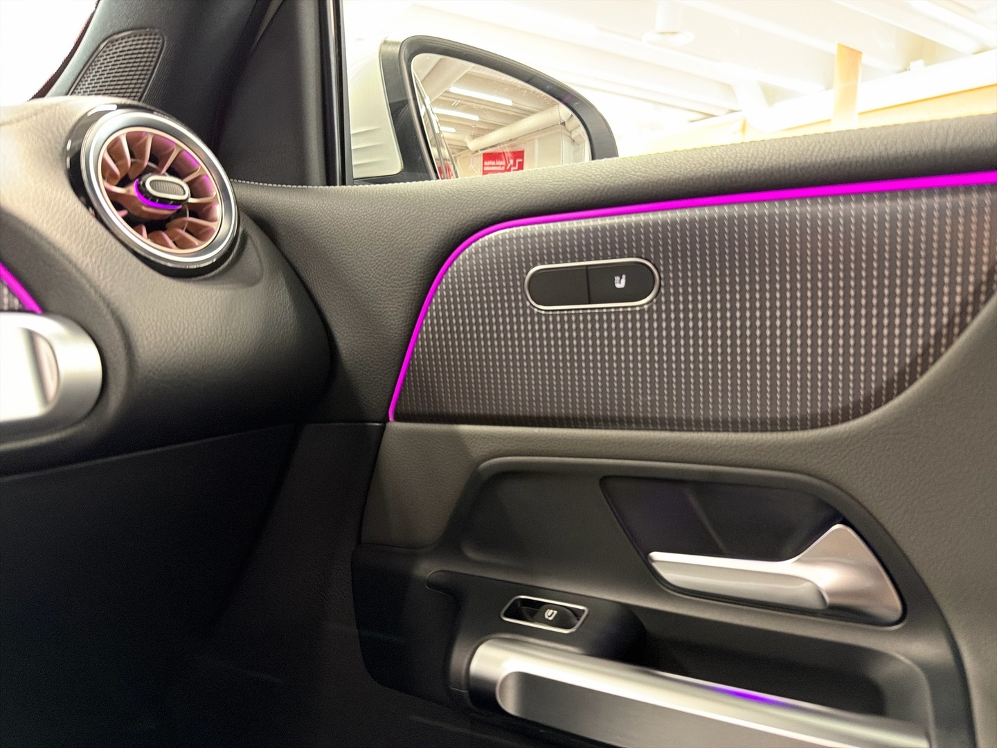 MERCEDES-BENZ EQB 2022