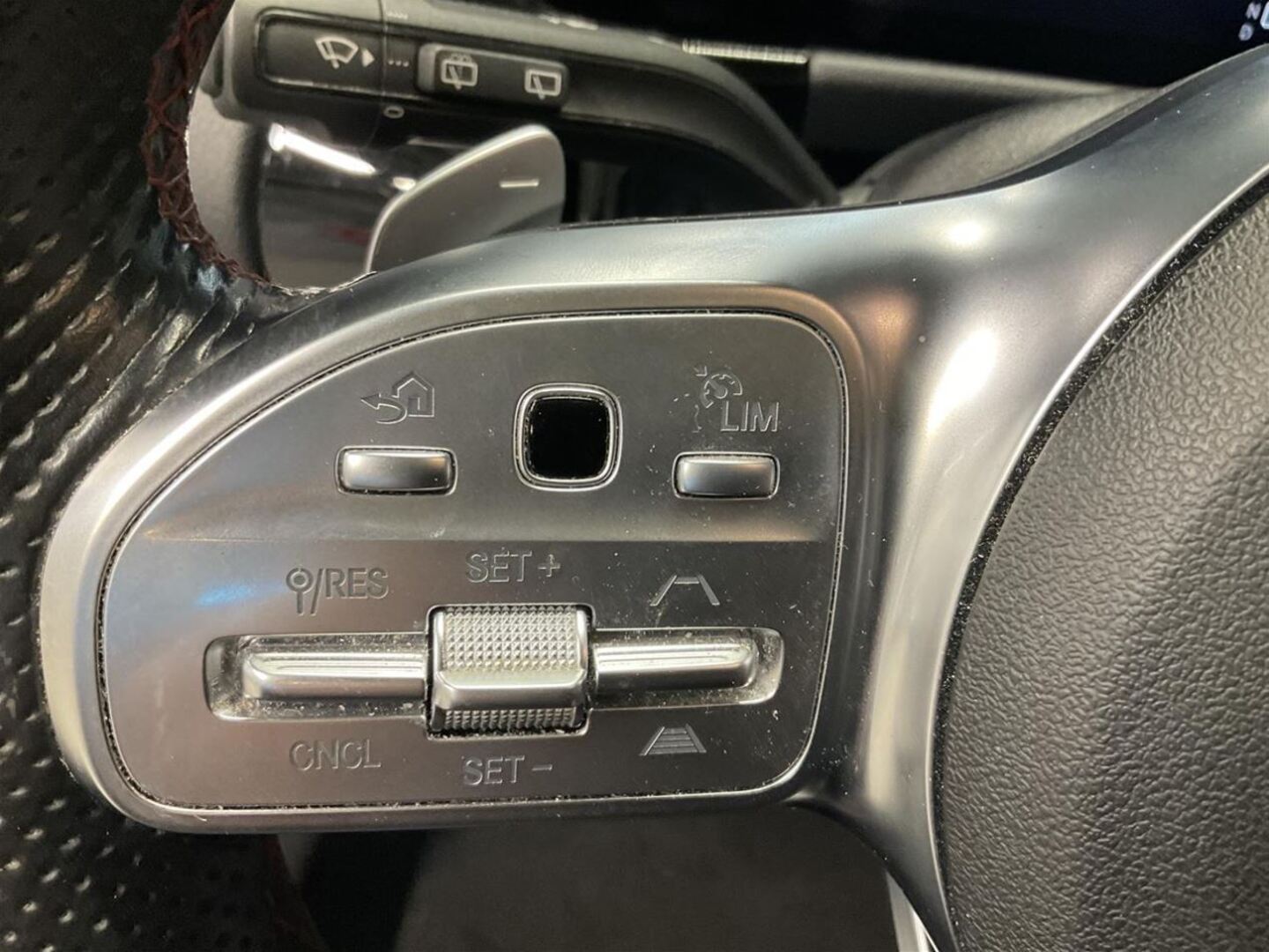 MERCEDES-BENZ EQA 2023