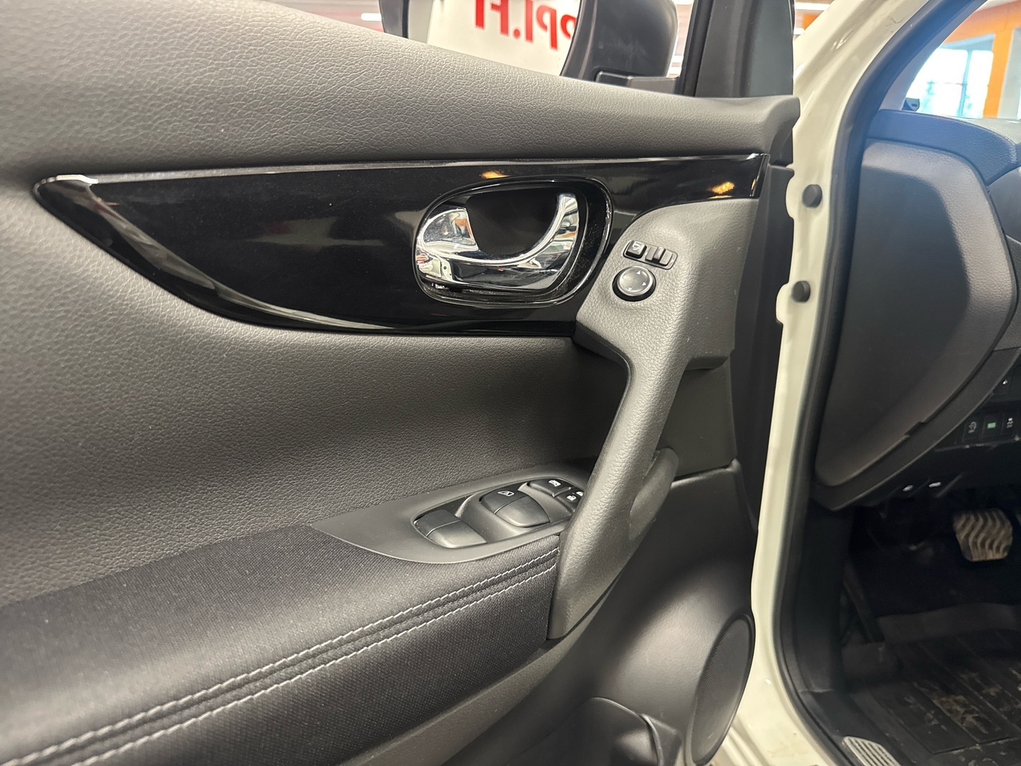 NISSAN Qashqai 2017
