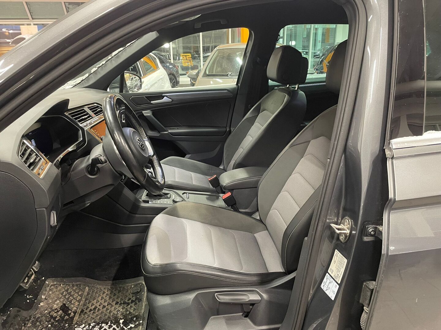 VOLKSWAGEN Tiguan 2017