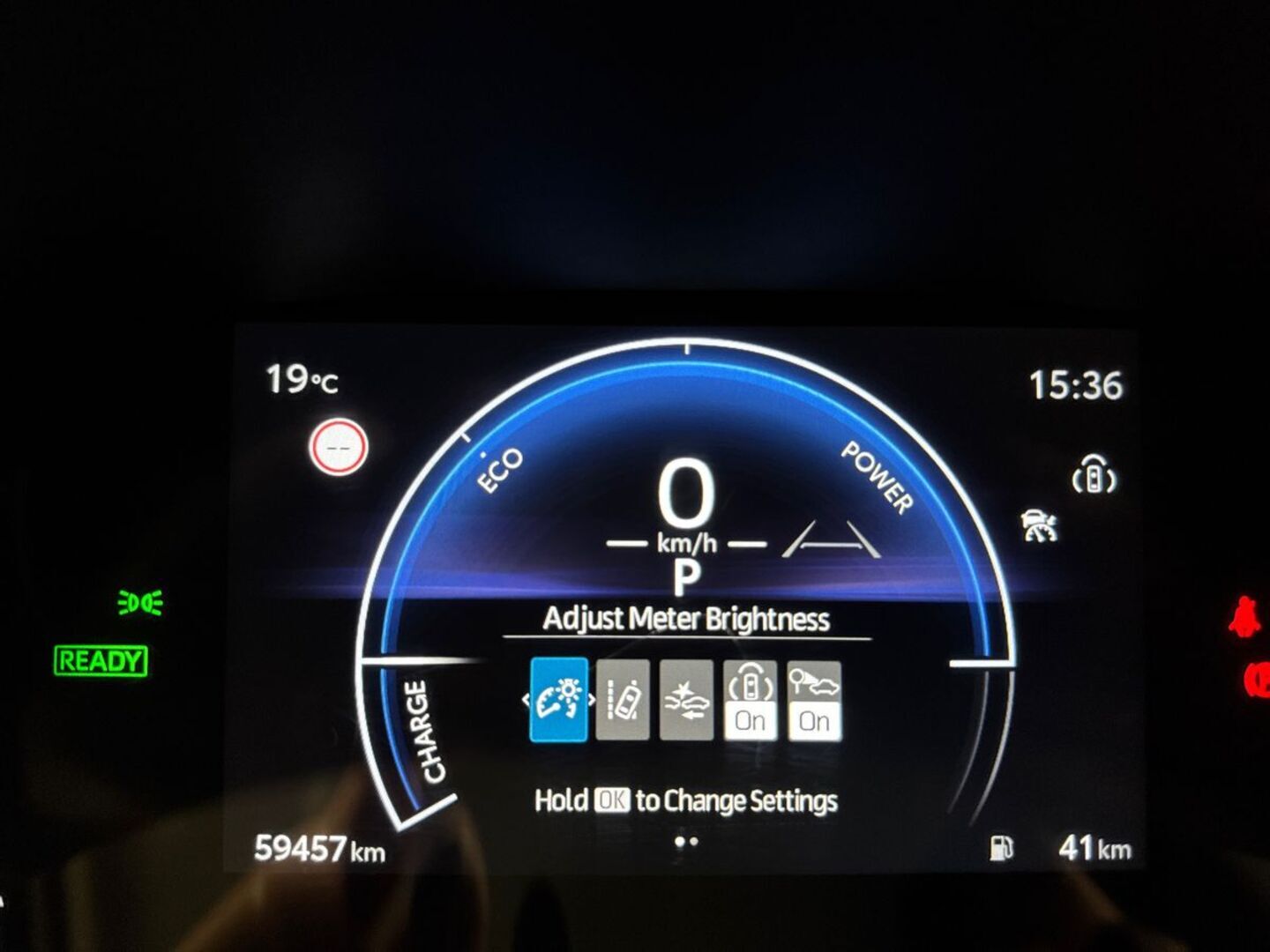 TOYOTA Yaris 28