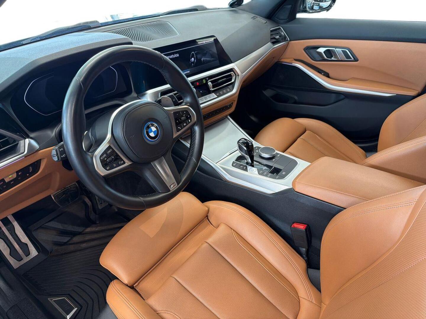BMW 330 2022