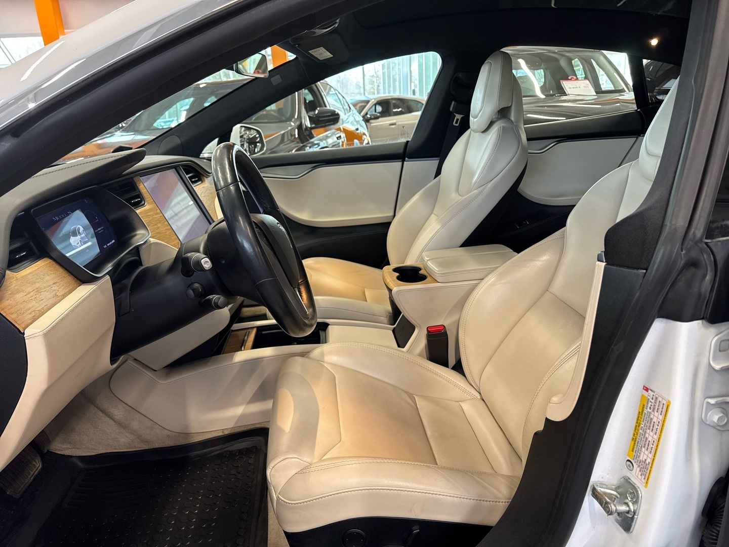TESLA Model S 2020