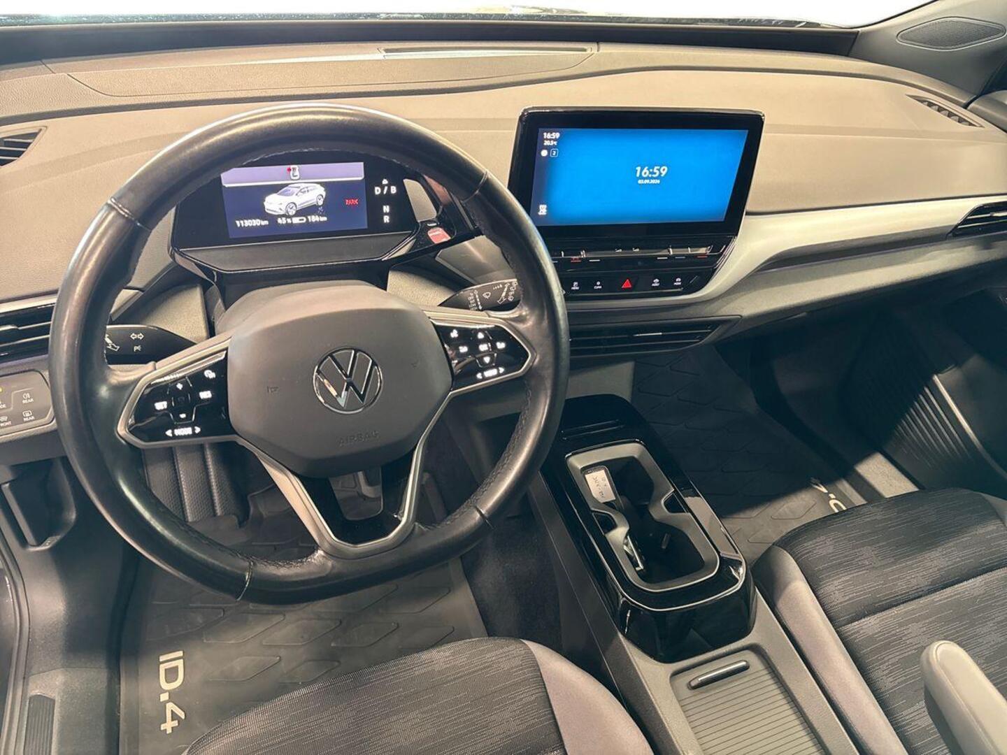 VOLKSWAGEN ID.4 7