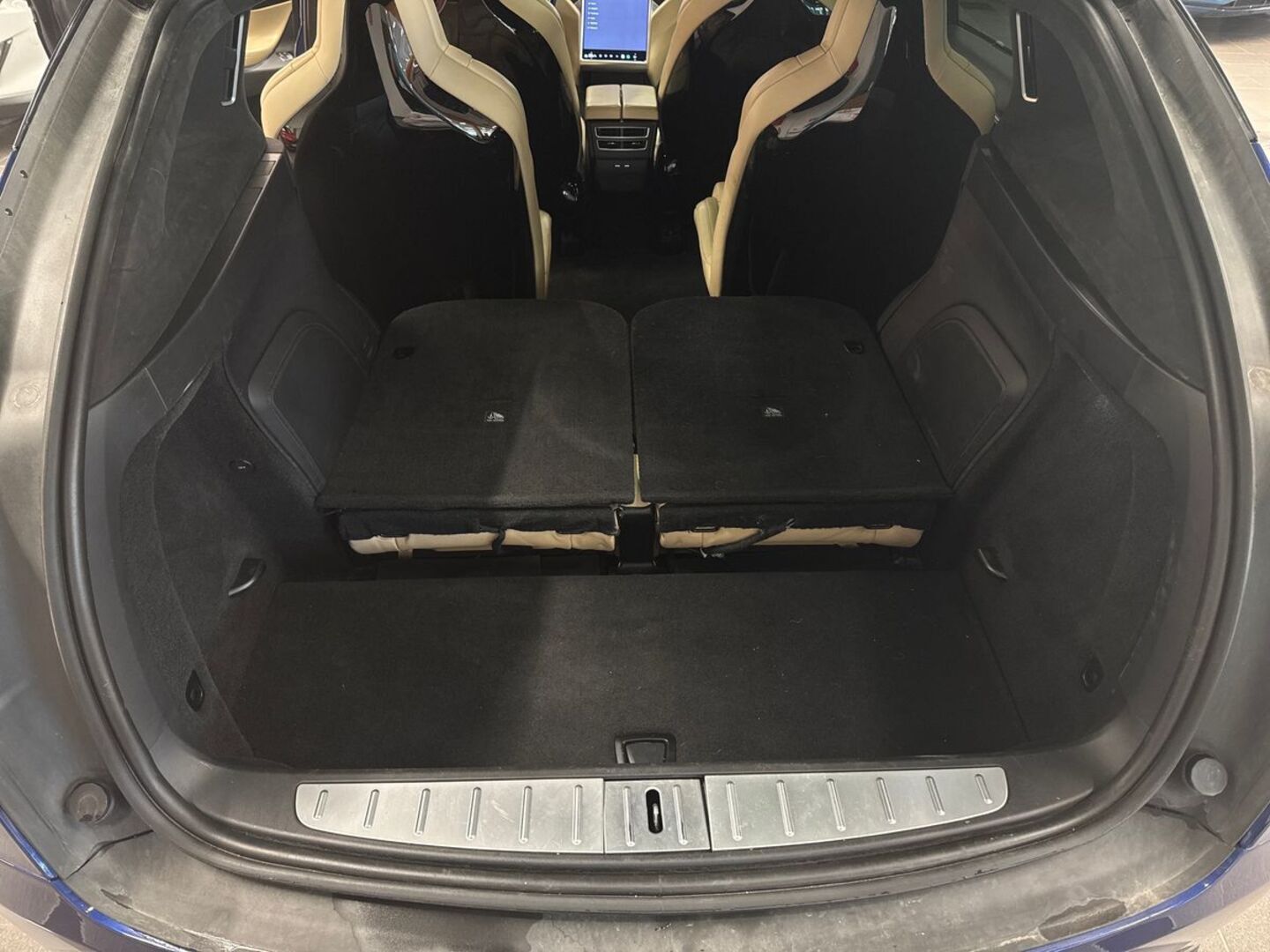 TESLA Model X 2016