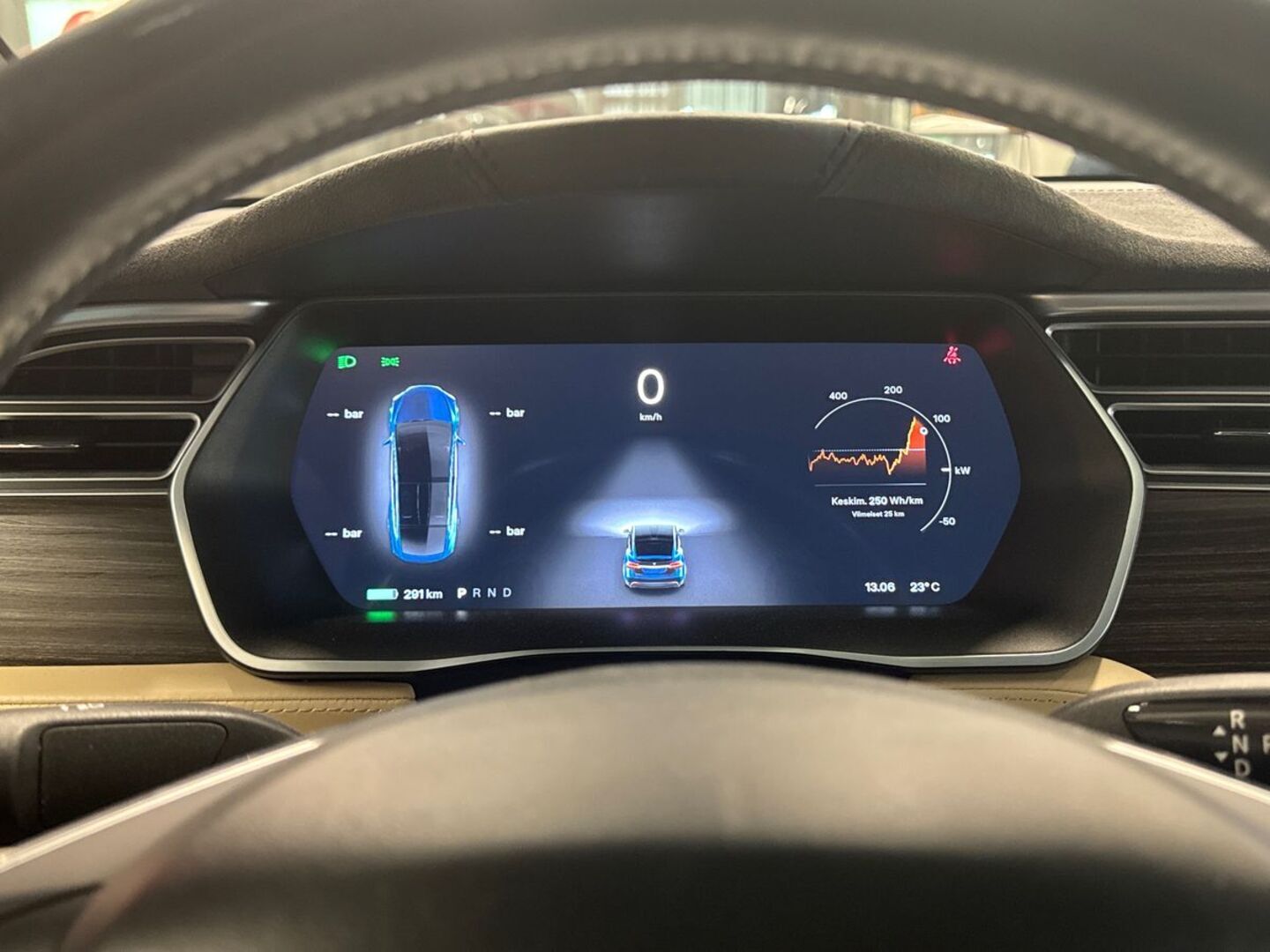 TESLA Model X 2016