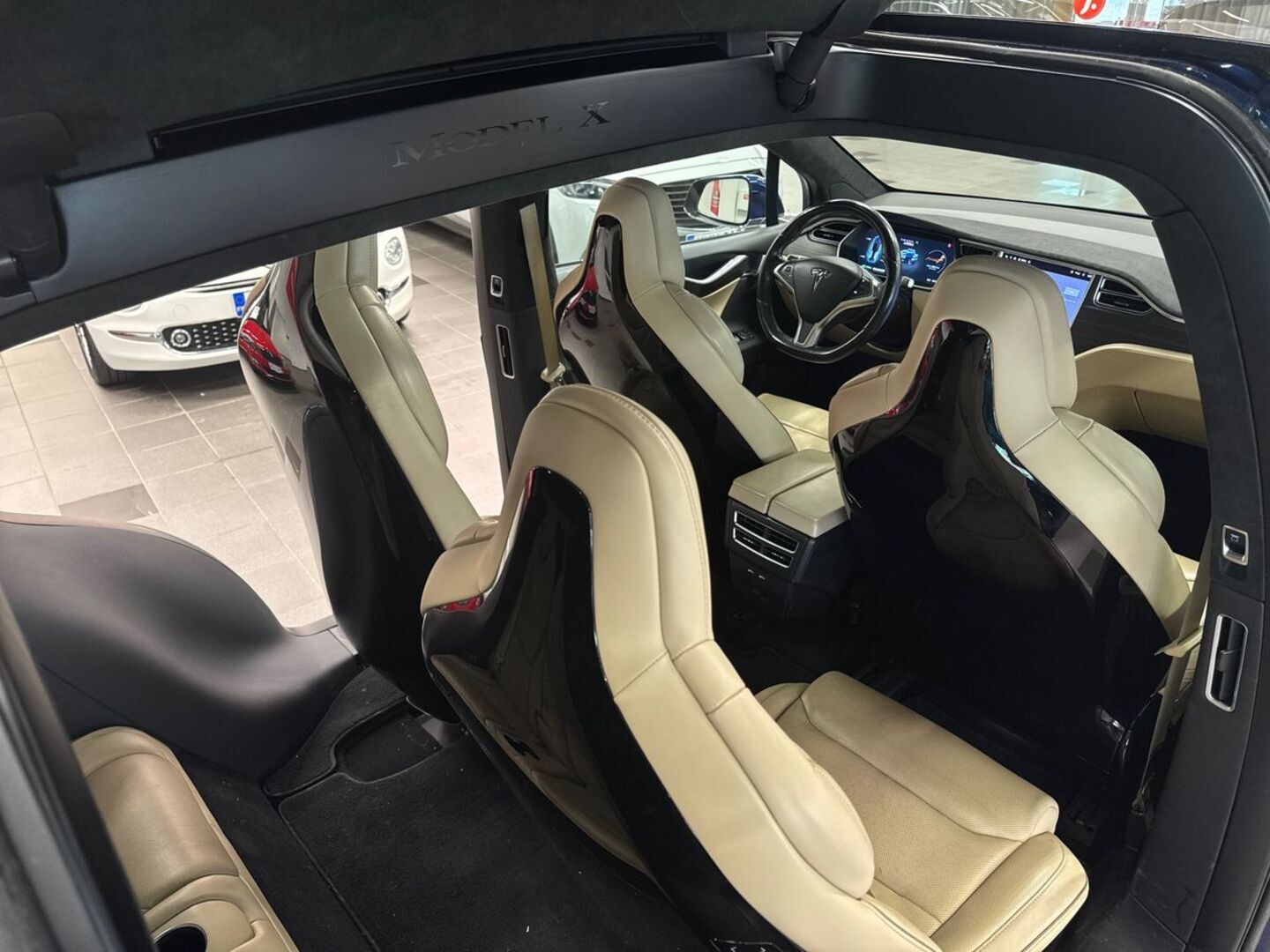 TESLA Model X 2016